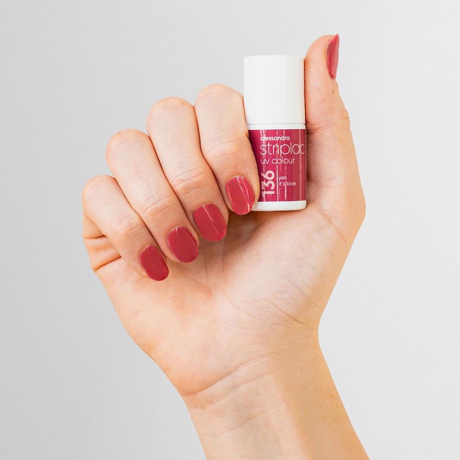 alessandro  Striplac UV Colour Yes It´s Love 