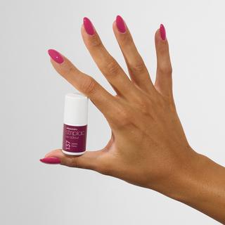 alessandro  Striplac UV Colour Petite Nana 