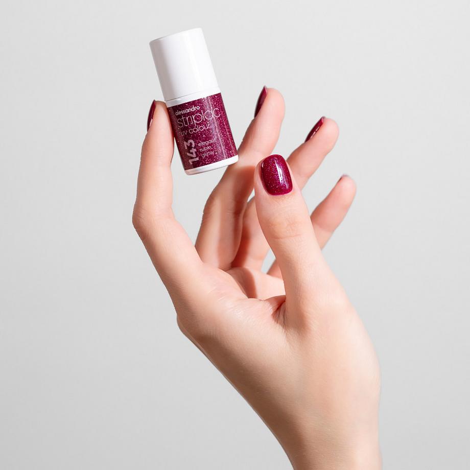 alessandro  Striplac UV Colour Elegant Rubin 