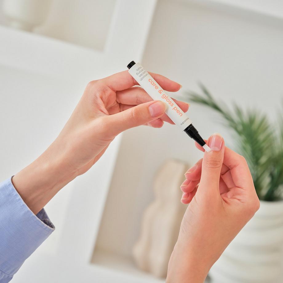 alessandro  Striplac Care & Gloss Pen 