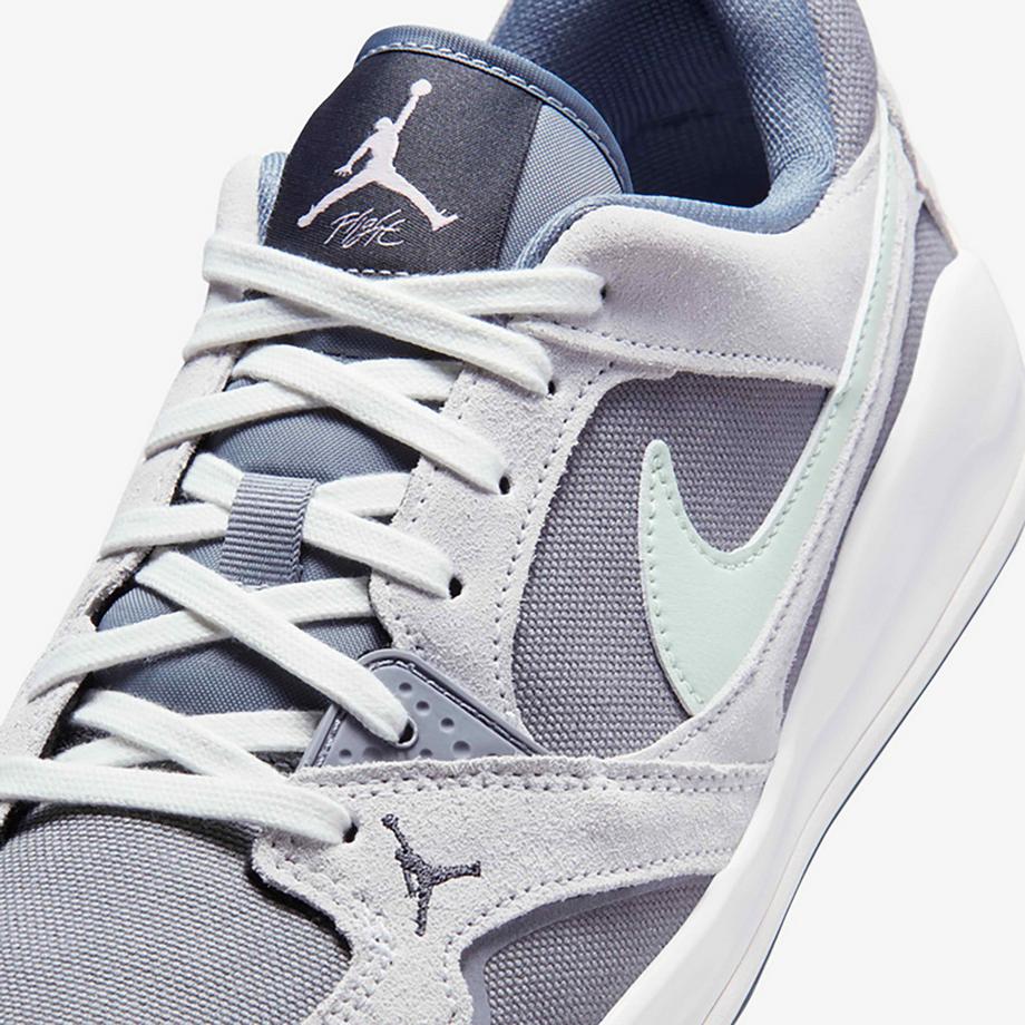 NIKE Jordan Cmft Era Low Top Basketballschuhe  