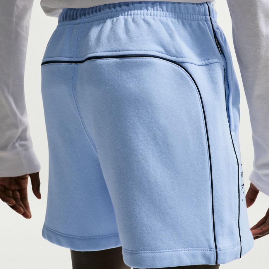 NIKE  Shorts 