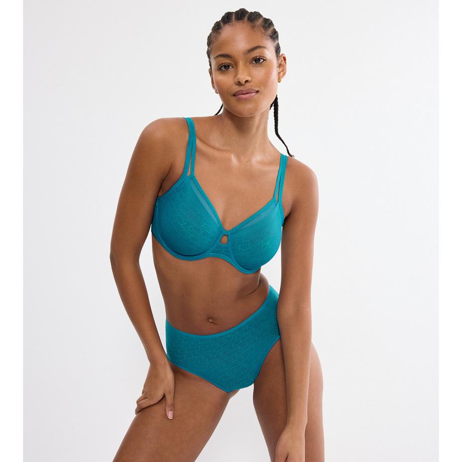 Soutien-gorge avec armatures, rembourré