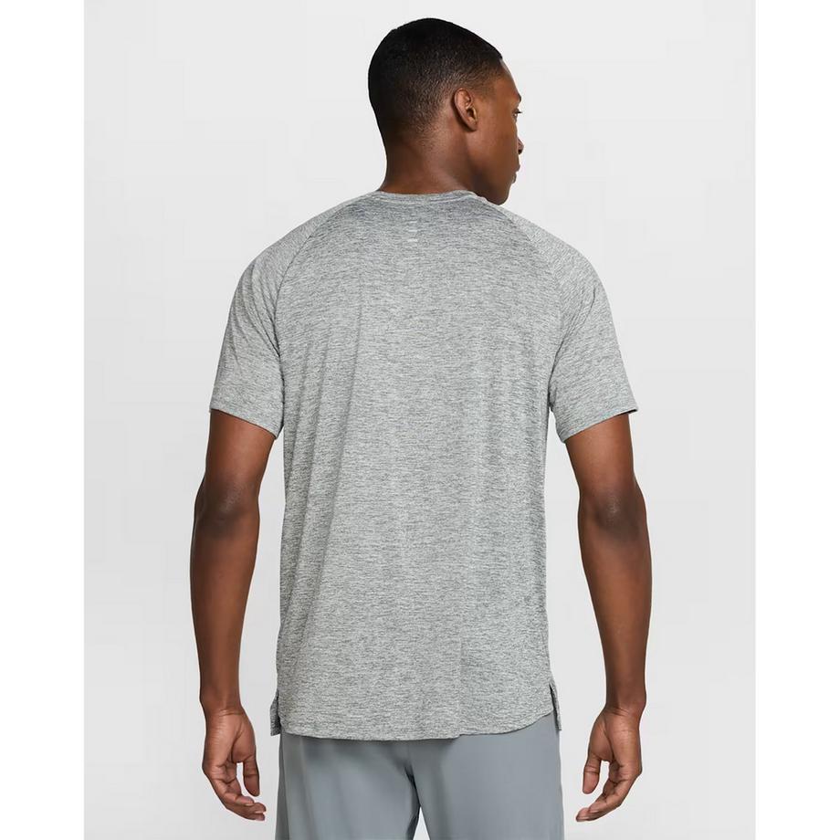 NIKE NIKE CLUB T-shirt, col rond, manches courtes 