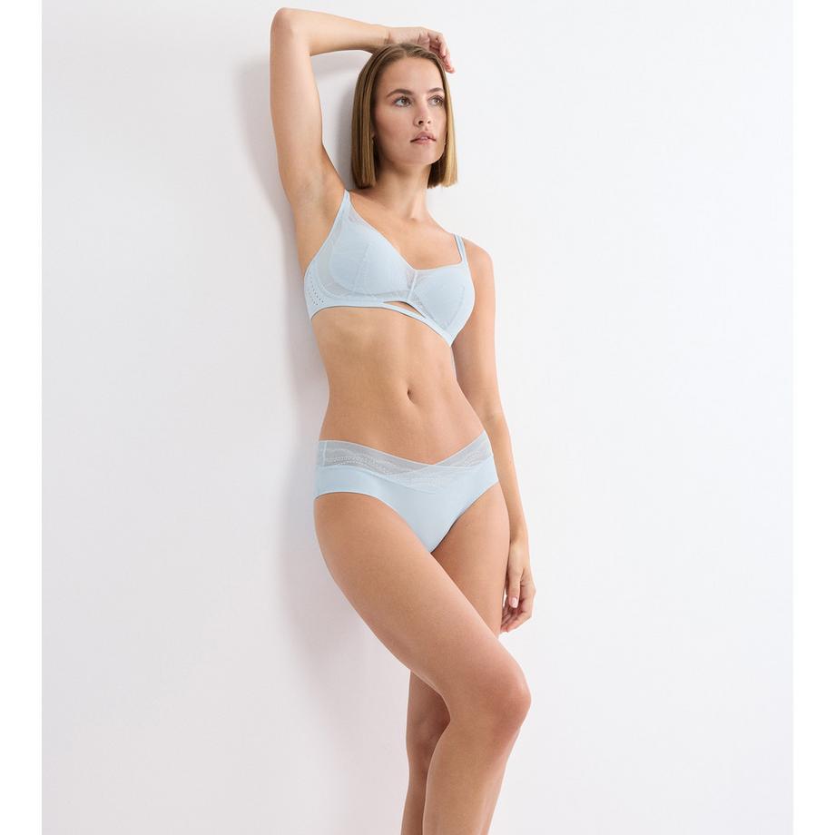 Triumph Breathe & Lift Smart Shorty  