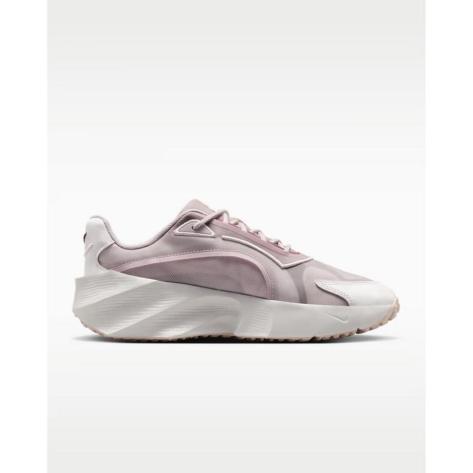 NIKE Style Response Y3K Low Top Sneakers  