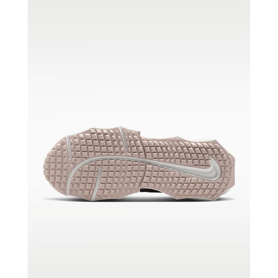 NIKE Style Response Y3K Low Top Sneakers  