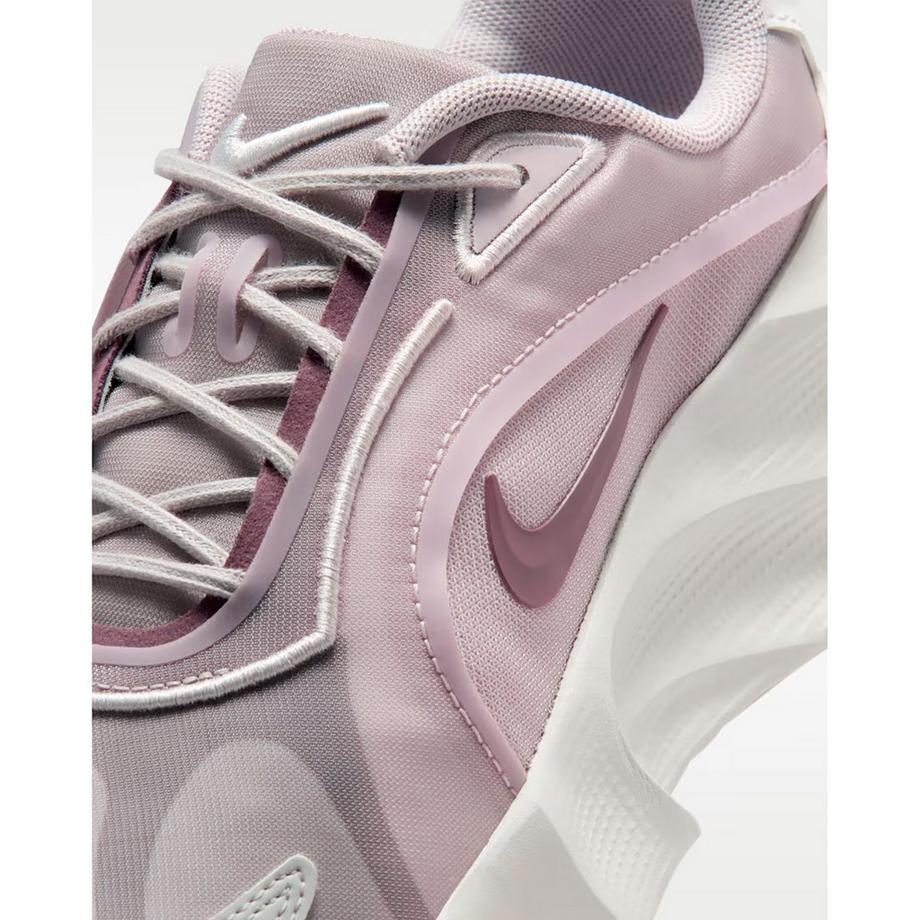 NIKE Style Response Y3K Low Top Sneakers  