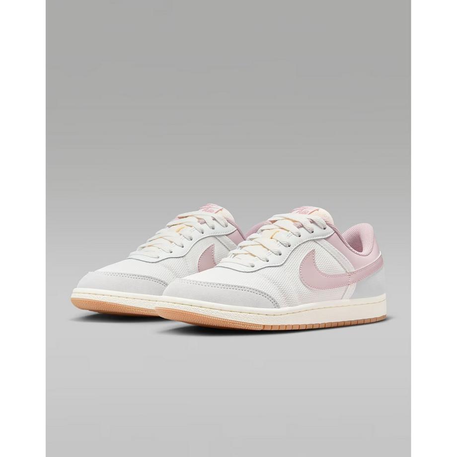 NIKE WMNS AIR JORDAN SKYLINE LOW Sneakers, Low Top 