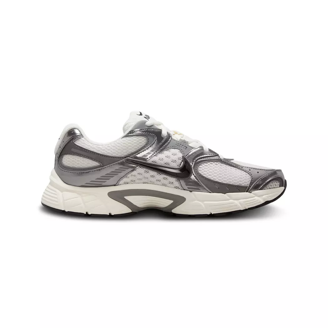 Nike V5 RNR Low Top Sneakers Anthracite 42