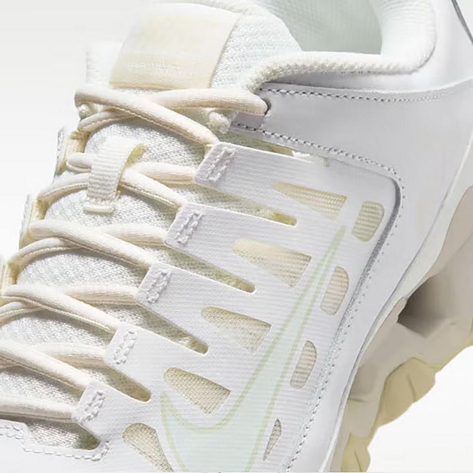 NIKE Reax 8 TR Sneakers basses  