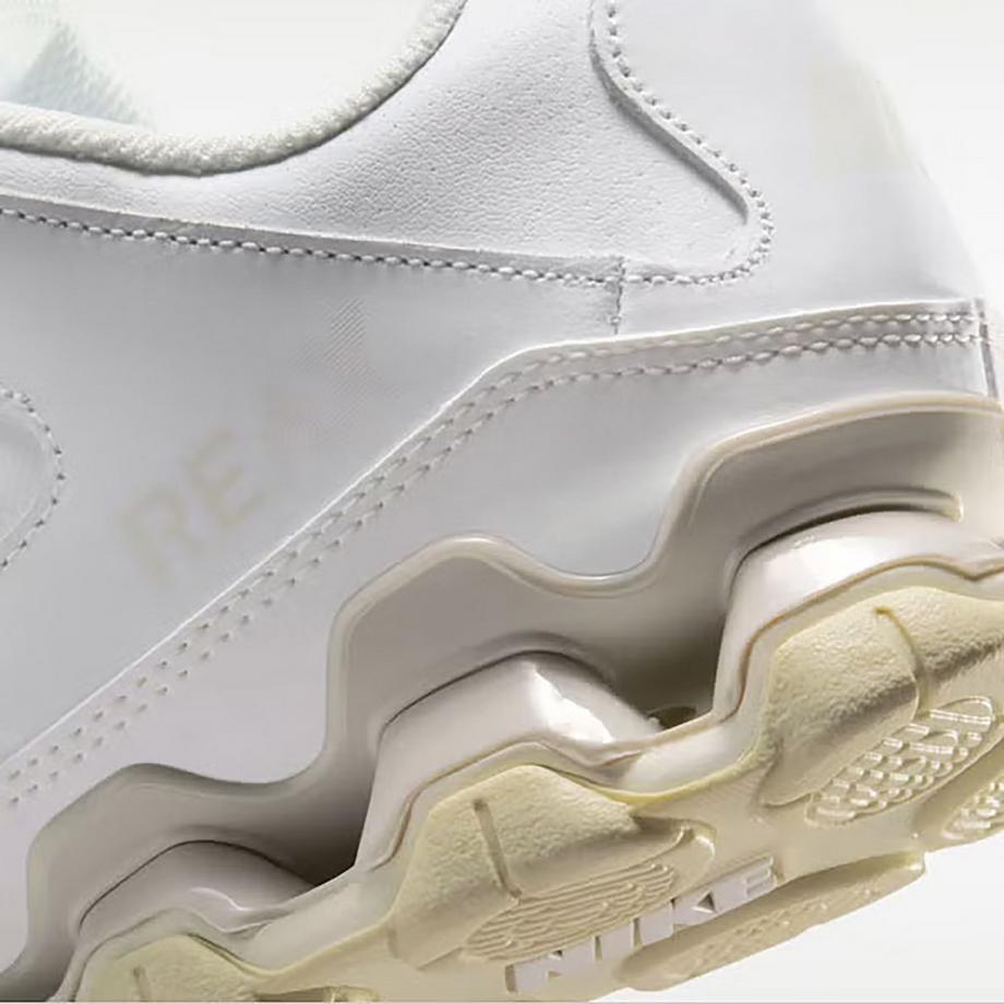 NIKE Reax 8 TR Sneakers basses  