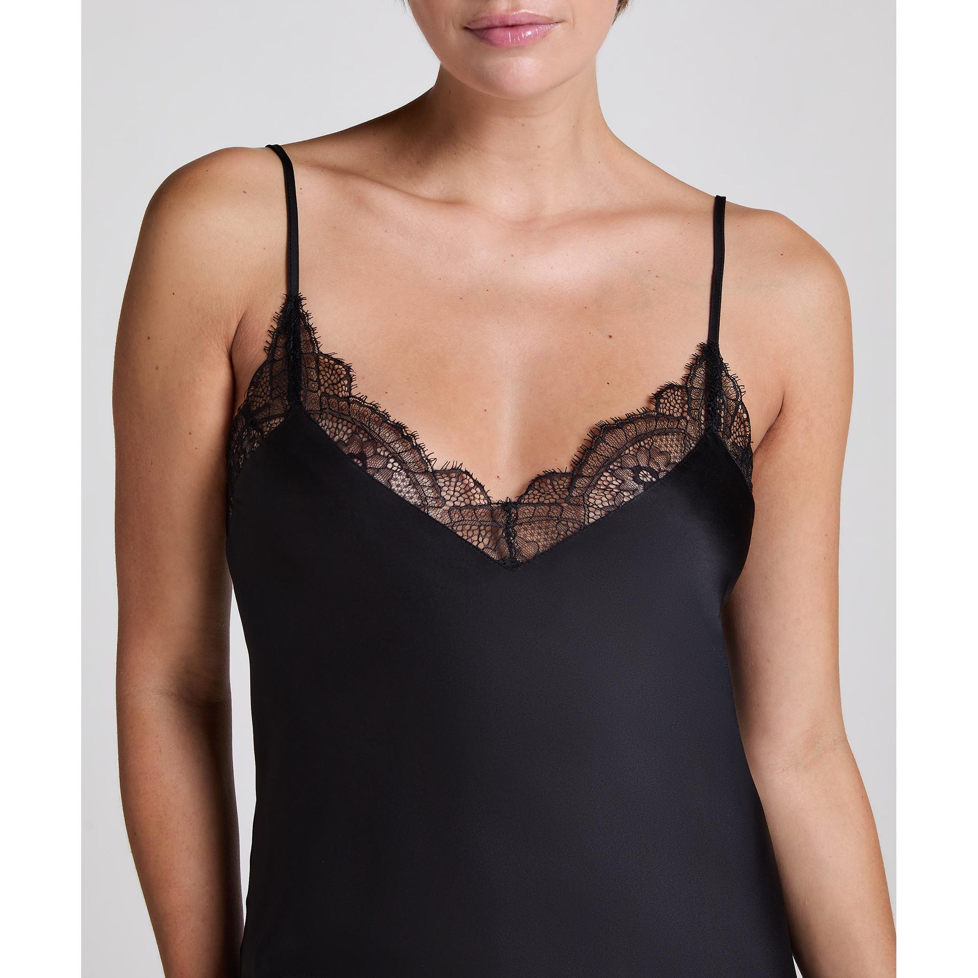 Hunkemöller Satin Nachthemd mit Spitzenbesatz  