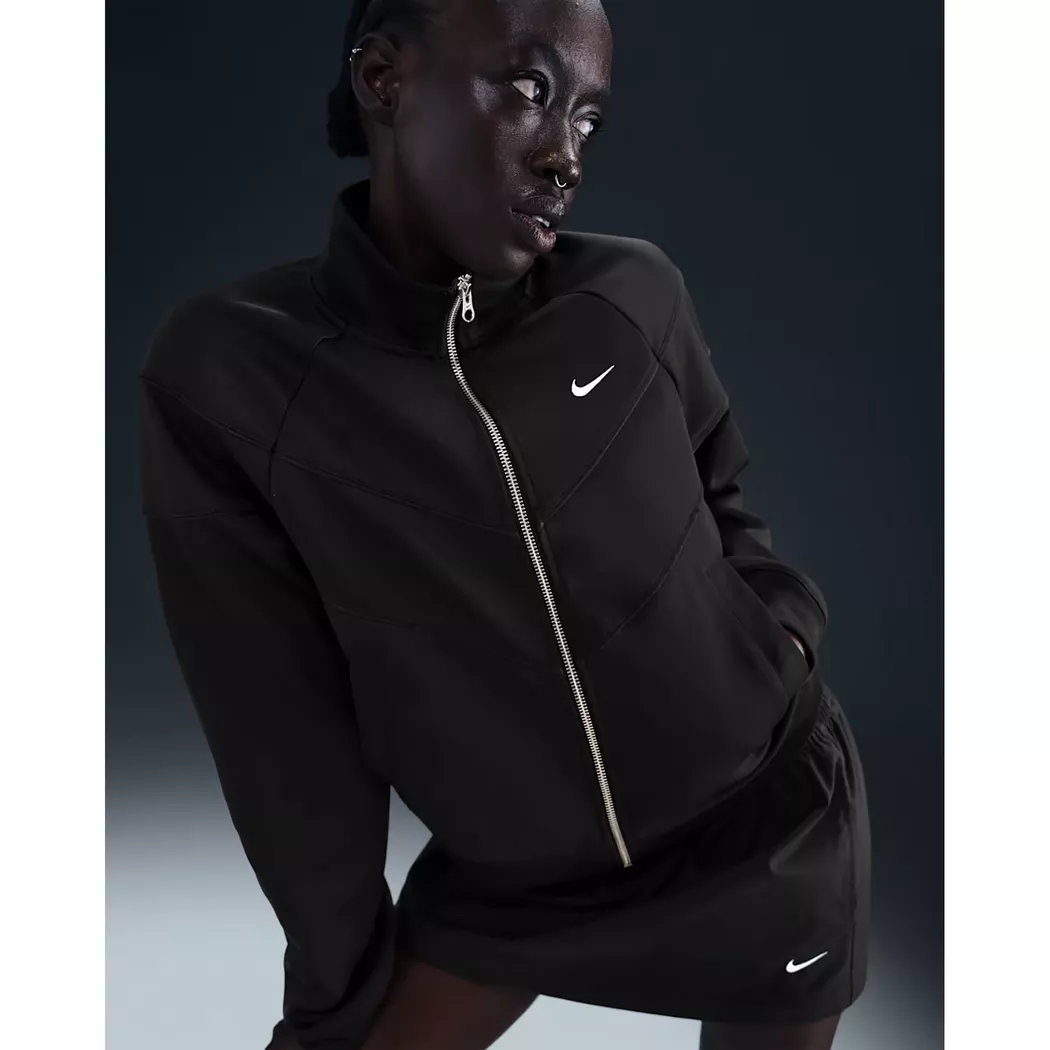 Trainingsjacke NIKE SPORTSWEAR "W NSW NK WR POLY KNIT JKT", Damen, Gr. XL, schwarz, weiß, Interlock, Obermaterial: 96% Polyester, 4% Elasthan, unifarben, Basic normal, Bündchen, Jacken Trainingsjacke, sportlicher Stil, mit Stehkragen, wasserabweisend, win 3