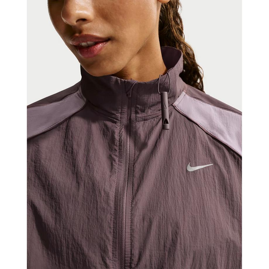 NIKE W NK SWIFT UV RPL JKT NV Jacke 