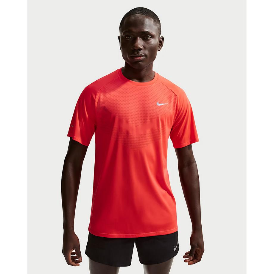 NIKE NIKE CLUB T-Shirt, Rundhals, kurzarm 