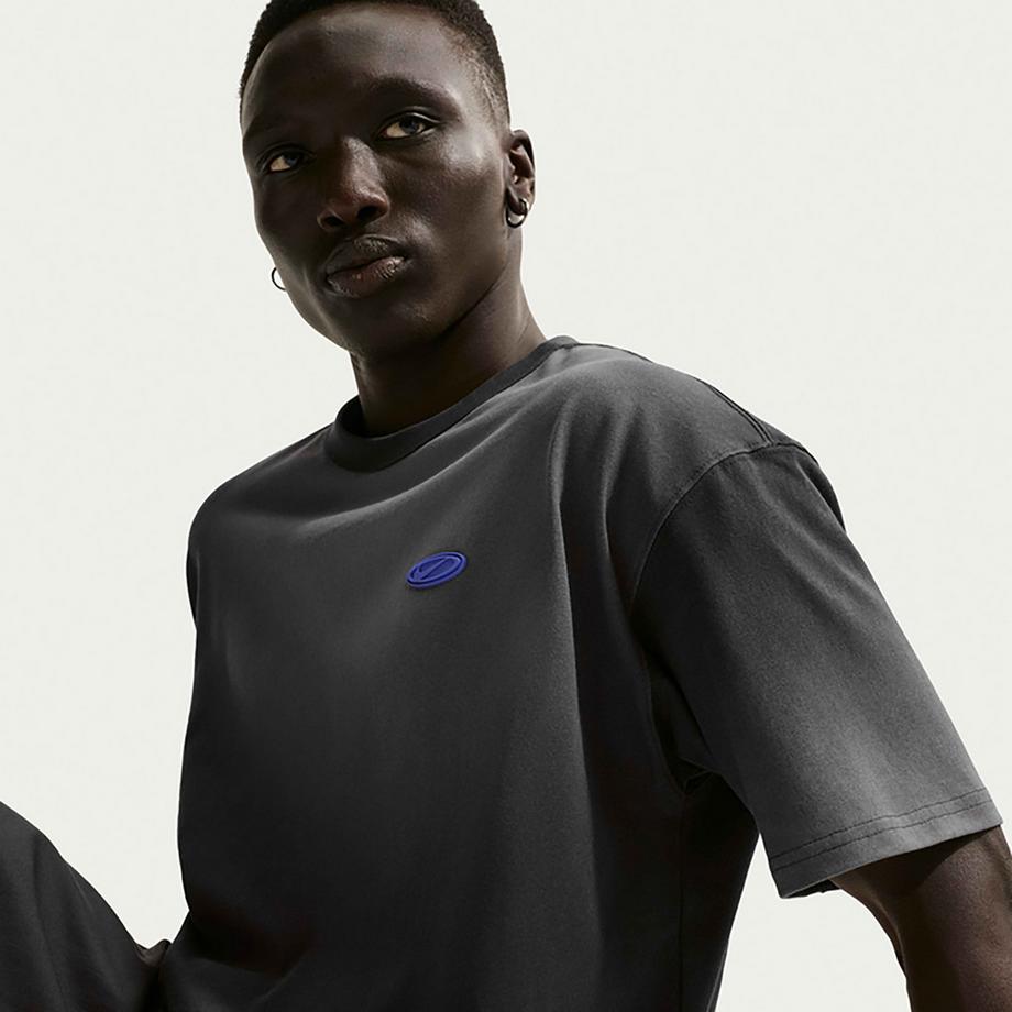 NIKE  T-shirt 