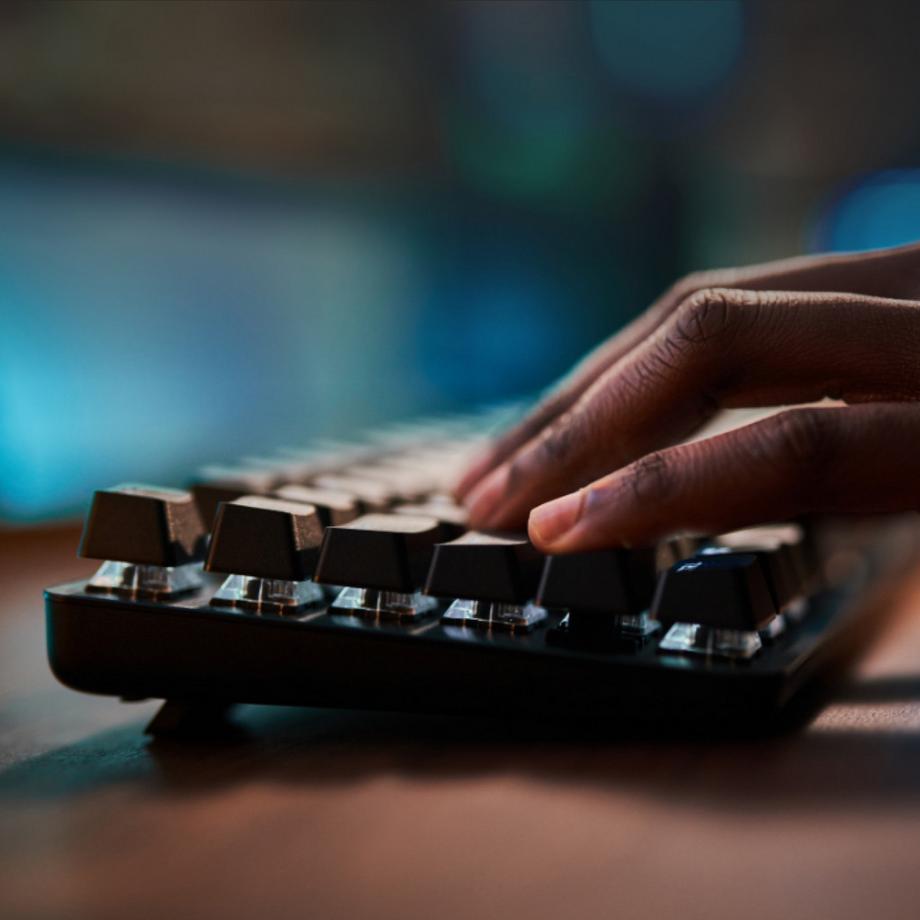 Logitech G413 G-Keyboard SE Gaming-Tastatur 