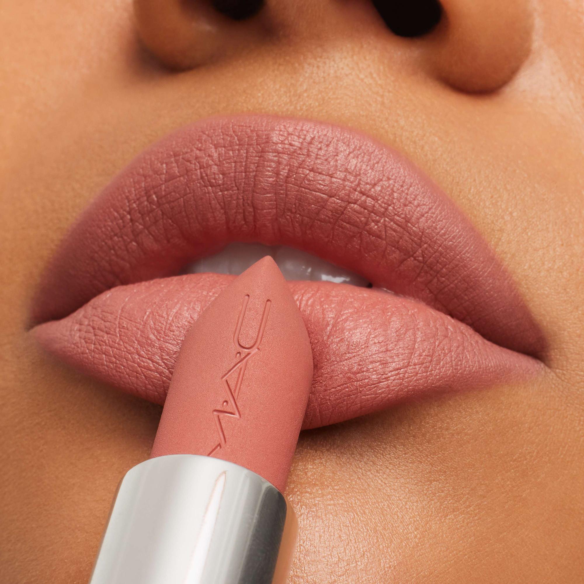 MAC Cosmetics  Topsy-Teddy Lip Kit 