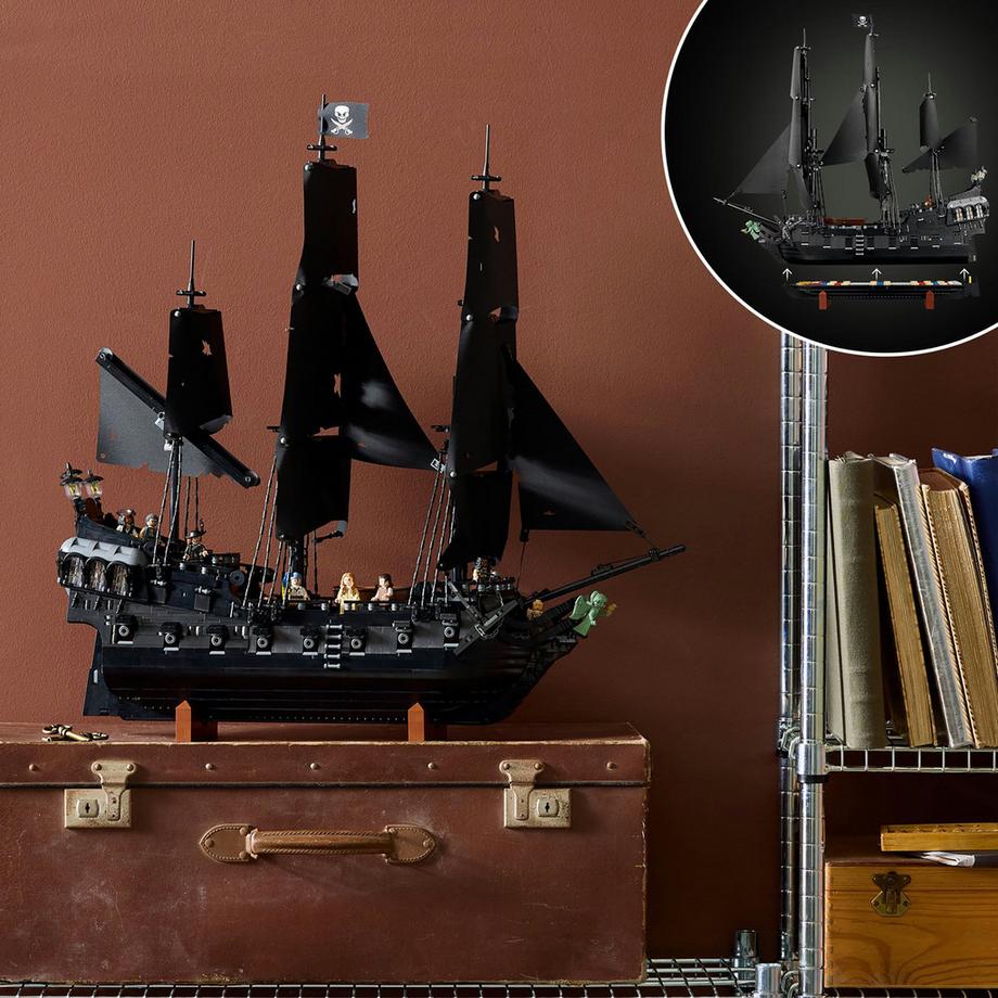 LEGO®  10365 Le bateau pirate du capitaine Jack Sparrow 