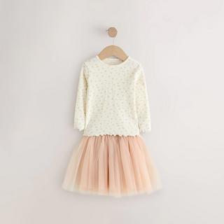 Next  Set: T-Shirt und Rock 