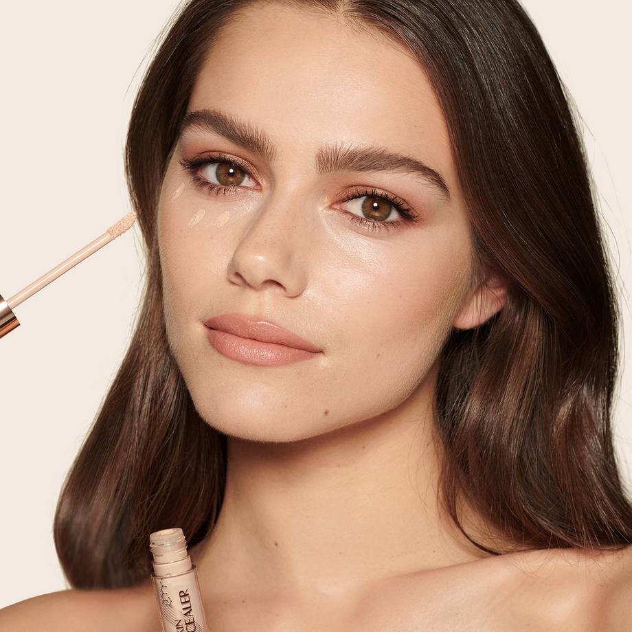CHARLOTTE TILBURY  Beautiful Skin Radiant Concealer - Concealer 