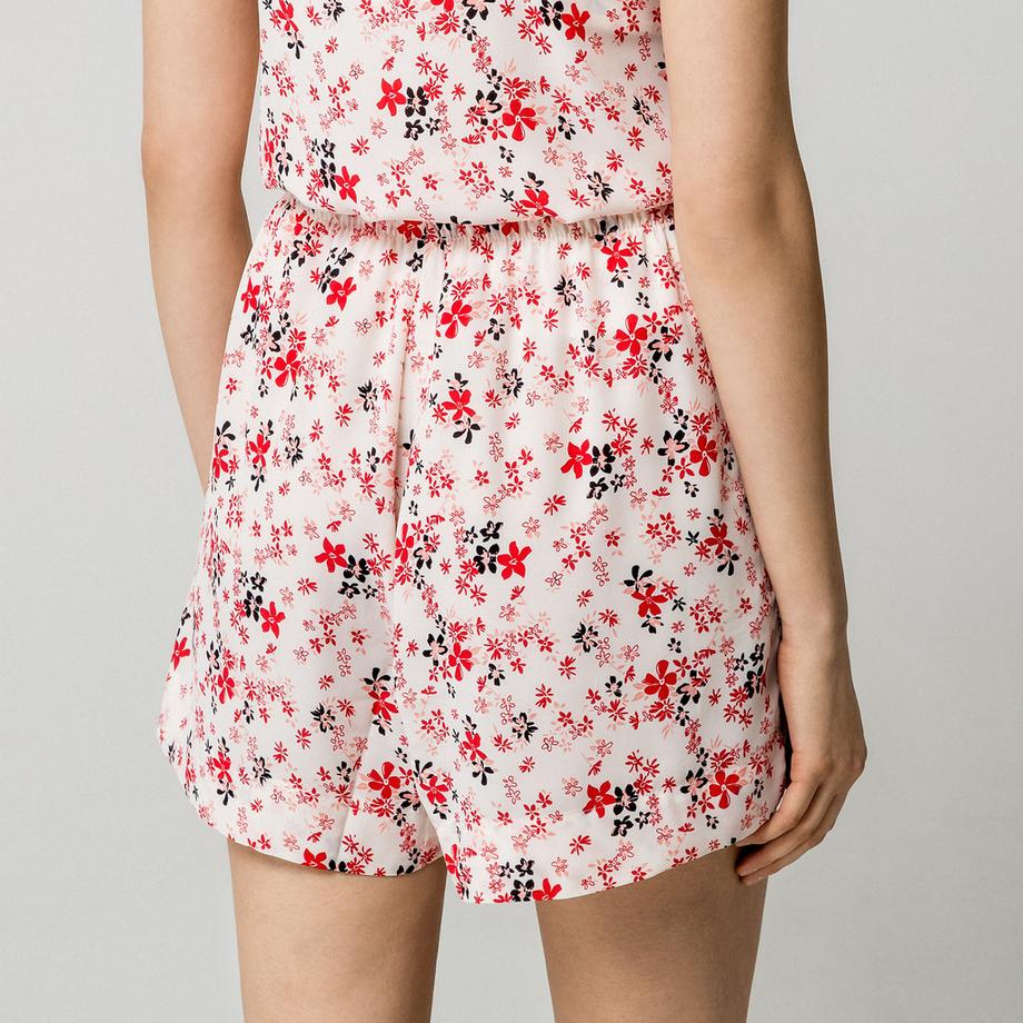 Manor Woman Shorts mit Blumenmuster  