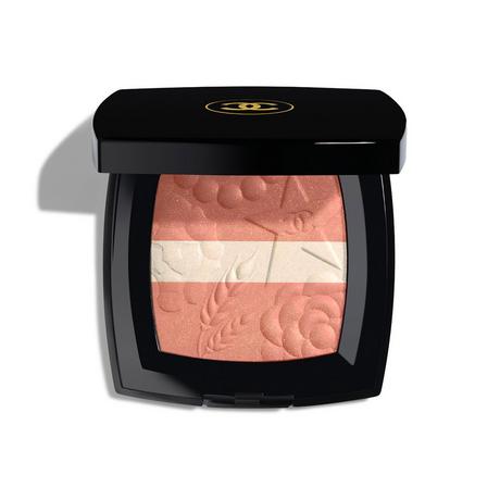 CHANEL LES SIGNES DE CHANEL POUDRE BLUSH ILLUMINATRICE 