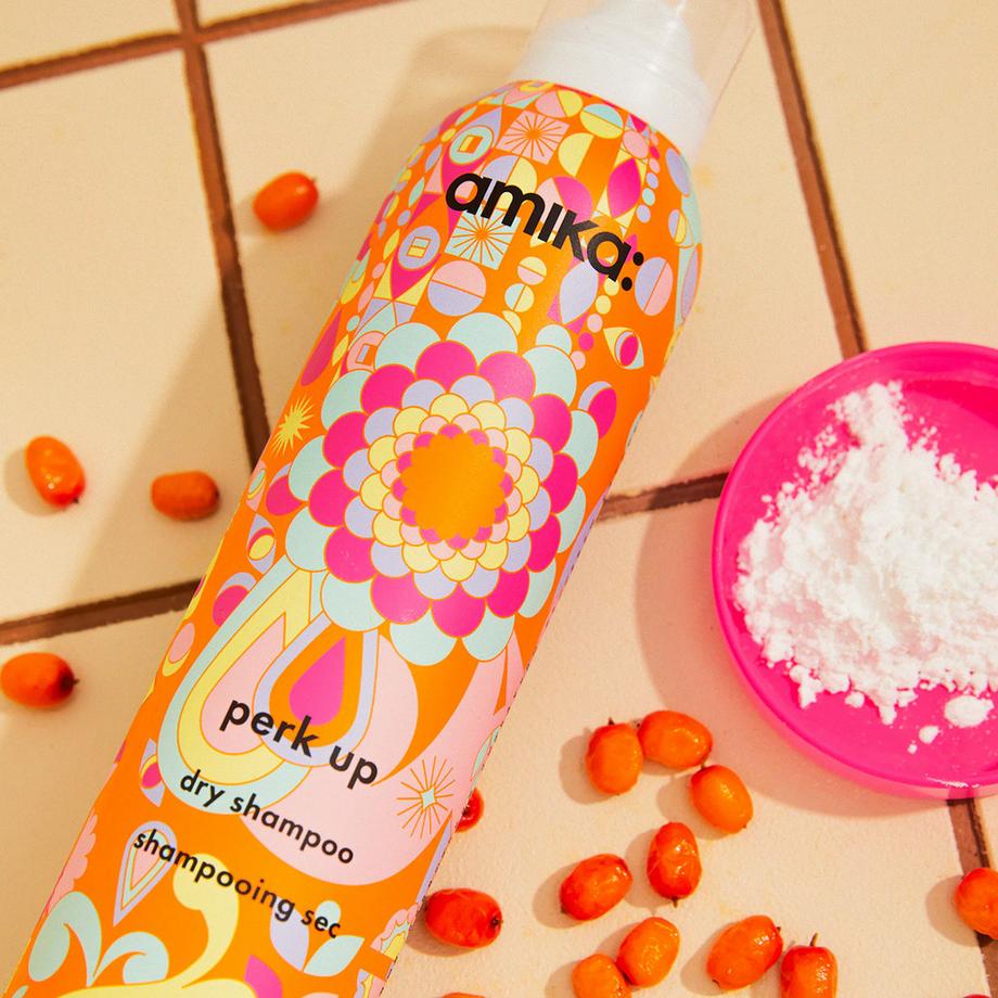 amika  Perk Up - Talkumfreies Trockenshampoo 