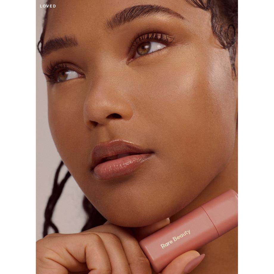 RARE BEAUTY  Find Comfort Lip Butter - Baume à lèvres teinté 