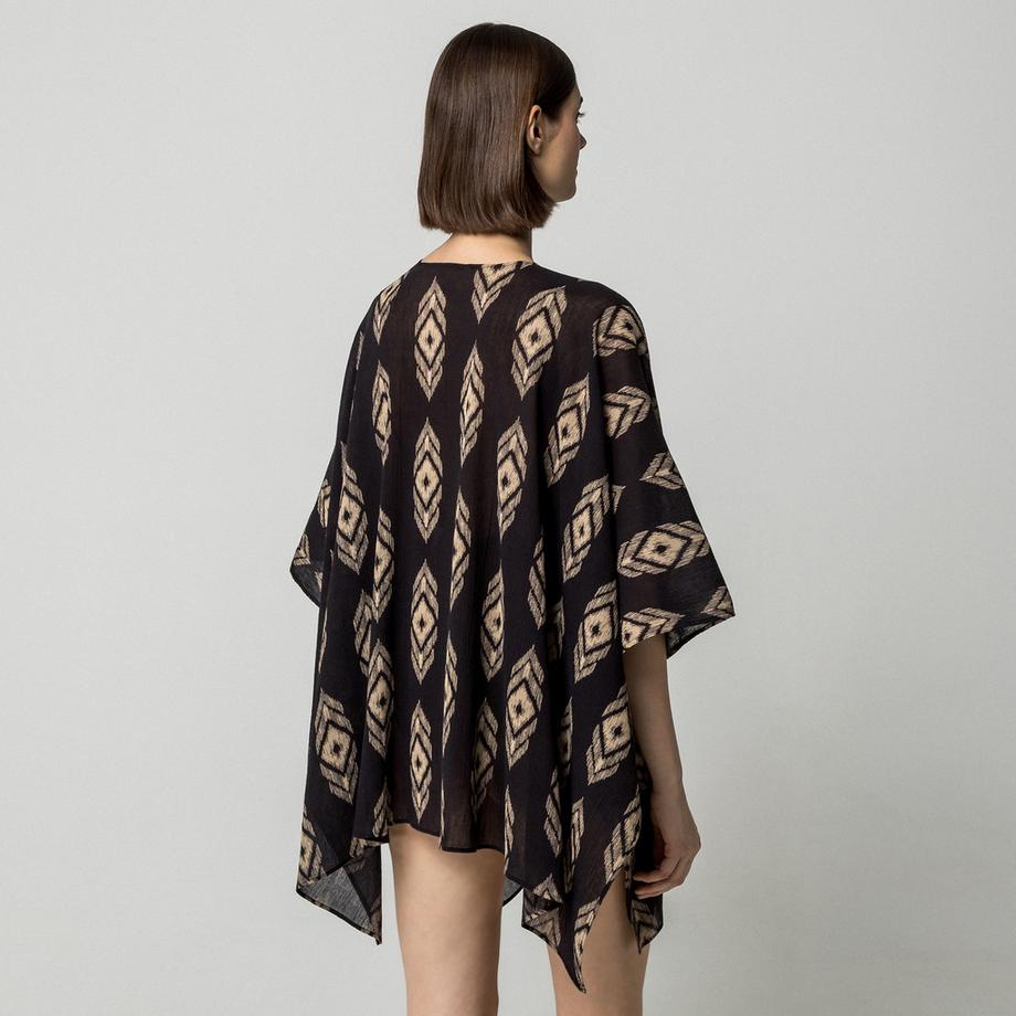 Manor Woman  Poncho 