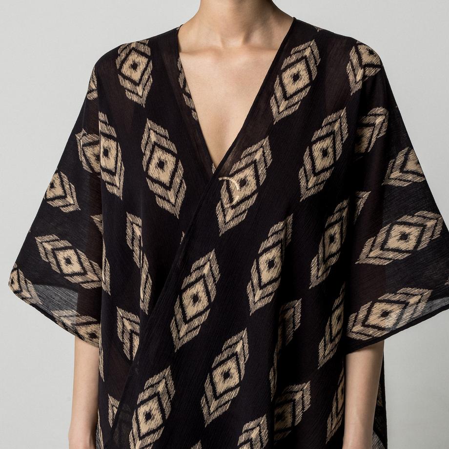 Manor Woman  Poncho 