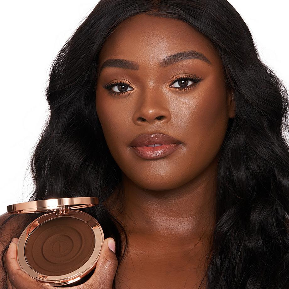 CHARLOTTE TILBURY  Beautiful Skin Sun-Kissed Glow - Bronzer 