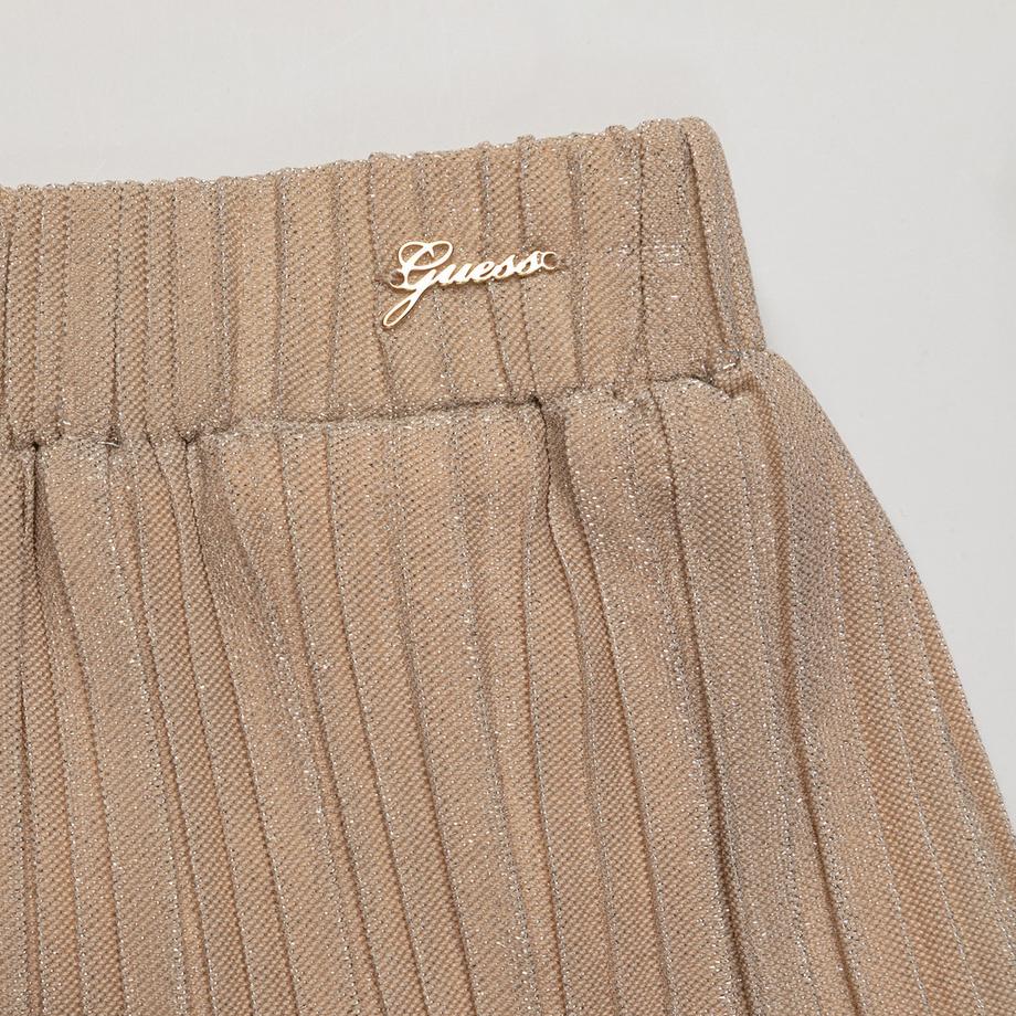 GUESS  Ensemble: T-Shirt et jupe 