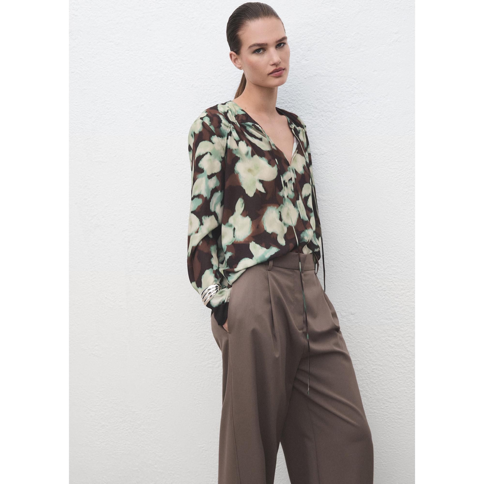 MANGO Patrik Bluse mit Blumenmuster  