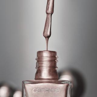 CATRICE  Bold Magnetic Nail Polish 