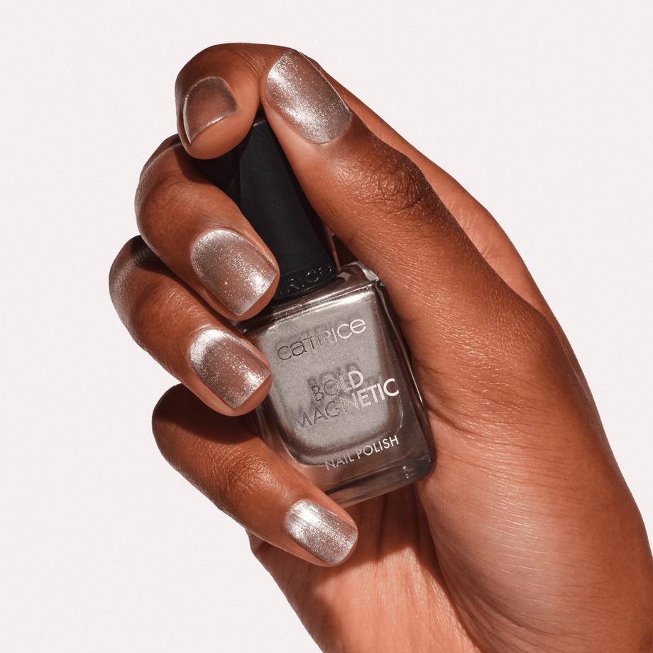 CATRICE  Bold Magnetic Nail Polish 
