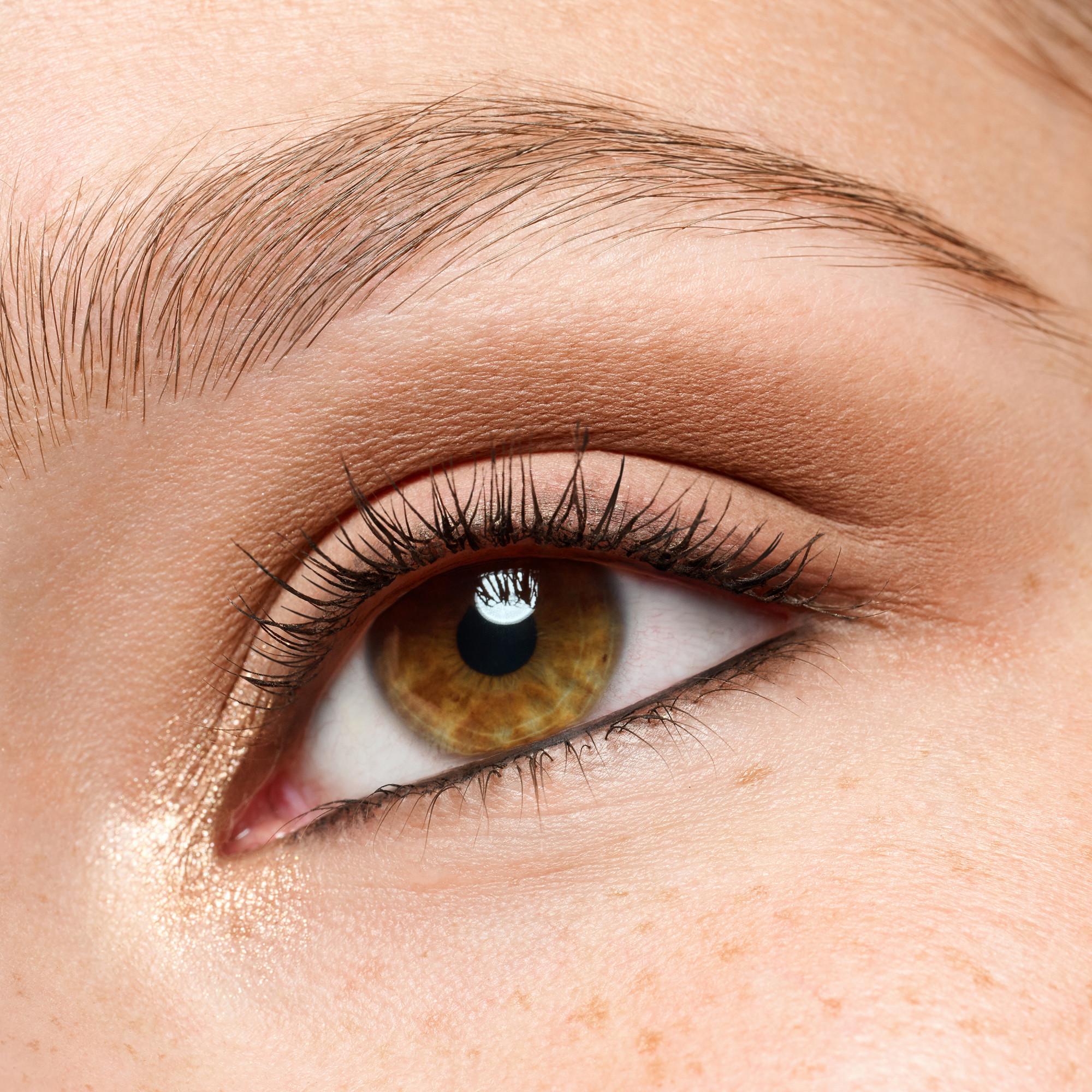 essence  the NUDE edition eye set kit pour les yeux 