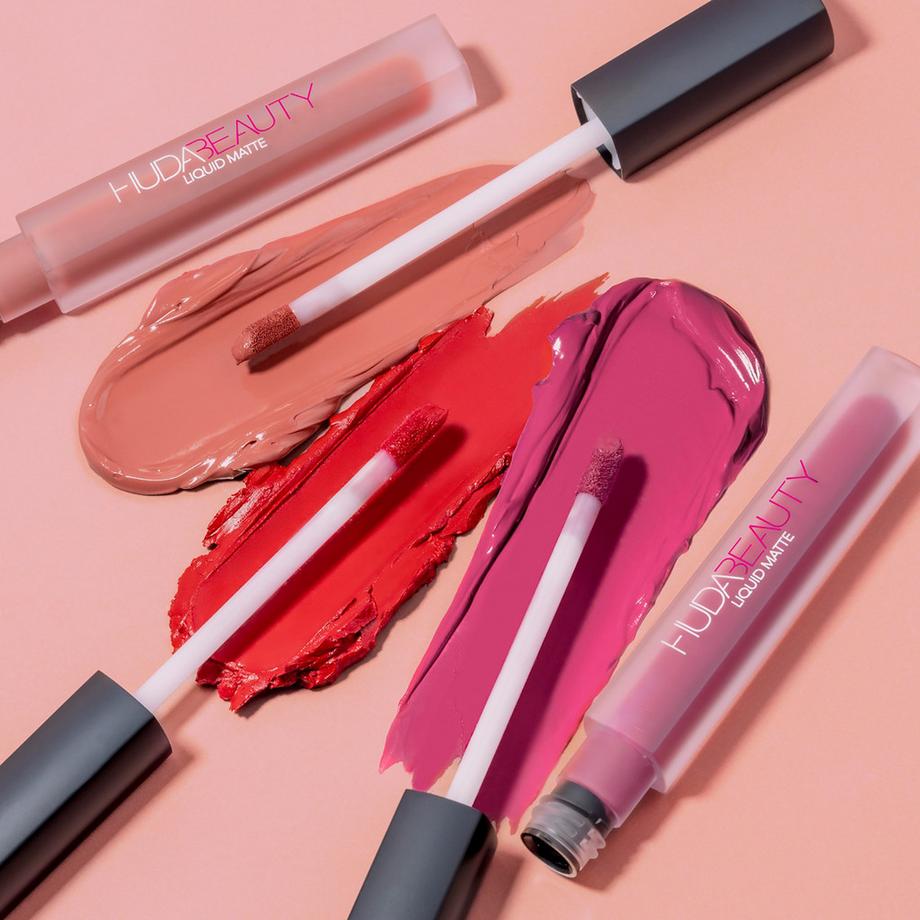 Huda Beauty  Liquid Matte - Rossetto opaco a lunga tenuta no-transfer 