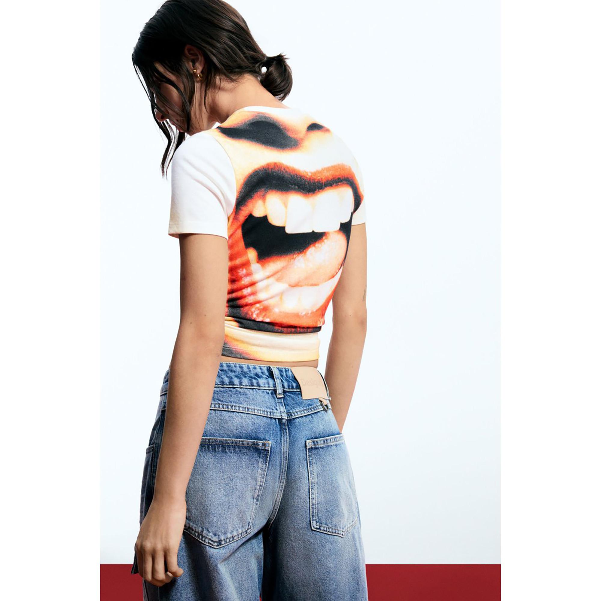 Desigual T-shirt a maniche corte con stampa grafica  