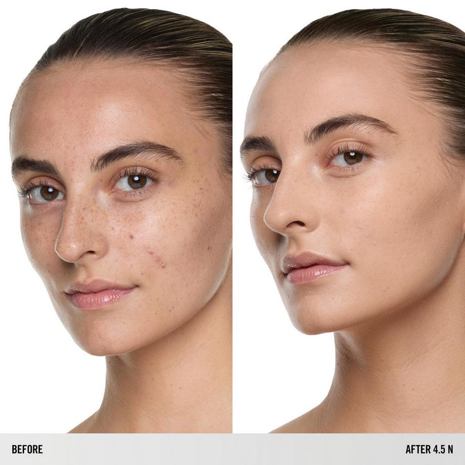 MAKEUP BY MARIO  SurrealSkin™ Natural Finish Foundation - Fondotinta naturale liquido 