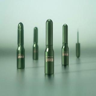 r.e.m.beauty  Wicked: For Good, Emerald City - Set mit Flüssig-Eyelinern 