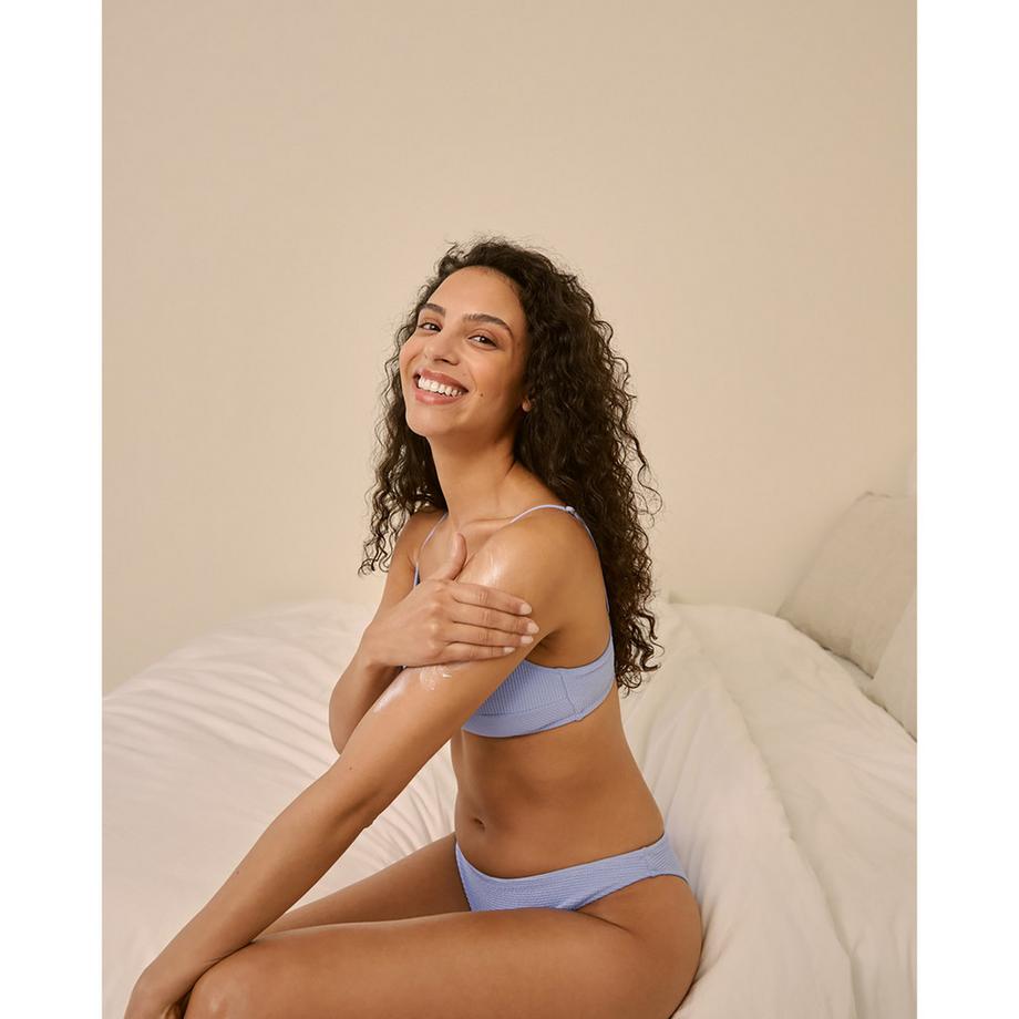 NIVEA  Repair & Care Sensitive Body Lotion 