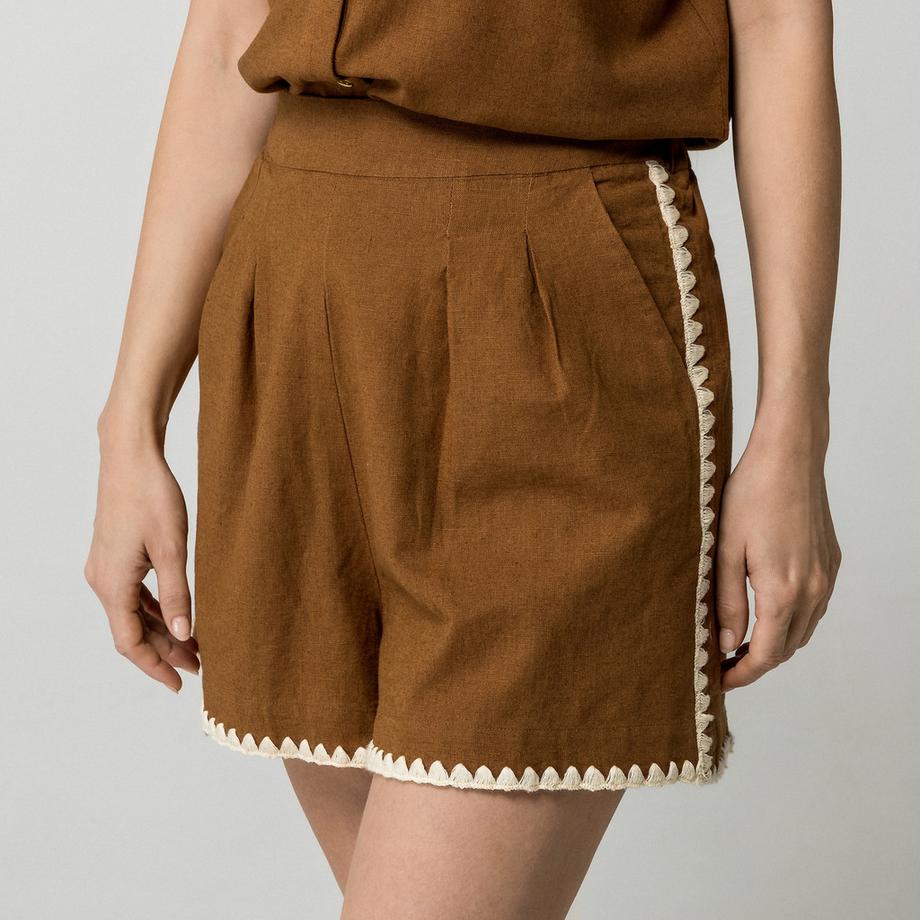 Manor Woman Short con Bordo Festonato  