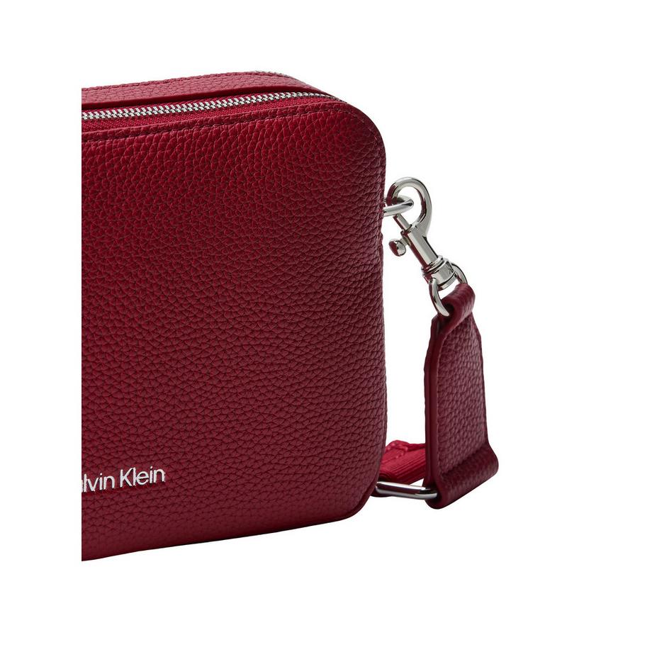 Calvin Klein Bold Strap Umhängetasche  