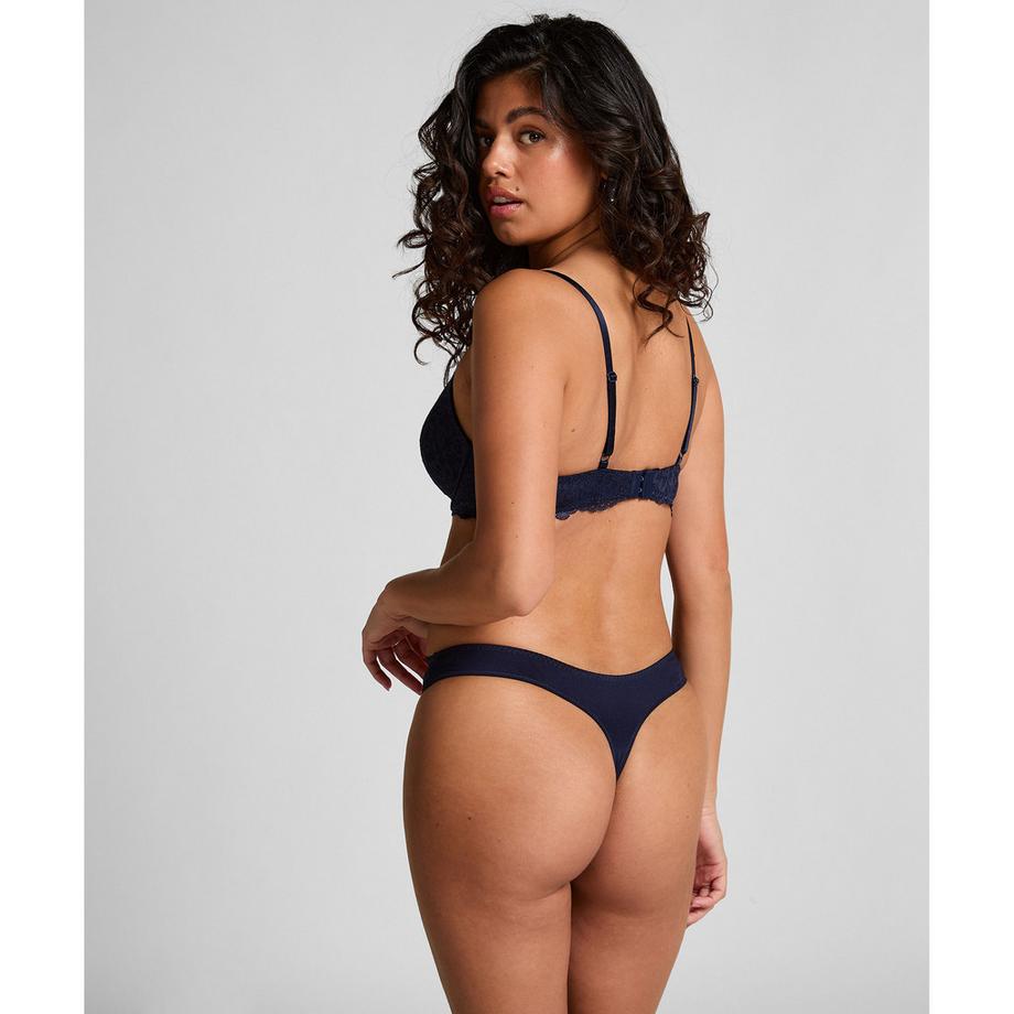 Hunkemöller String in pizzo  