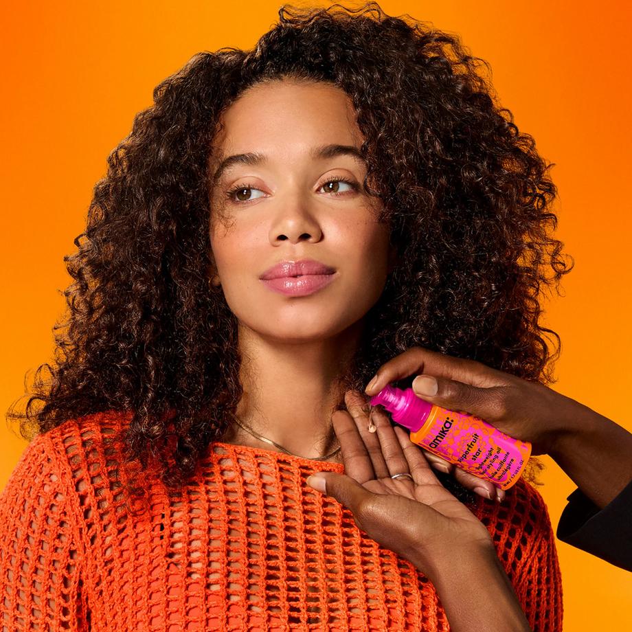 amika  Superfruit Star - olio per lo styling ultraleggero 