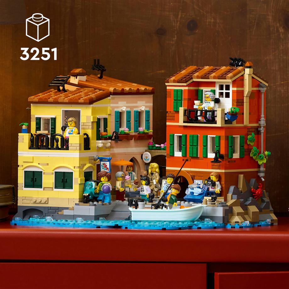 LEGO®  21359 Riviera italienne 