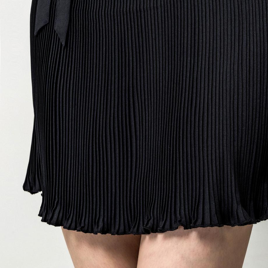 Manor Woman Plissiertes Kurzarmkleid mit Gürtel  