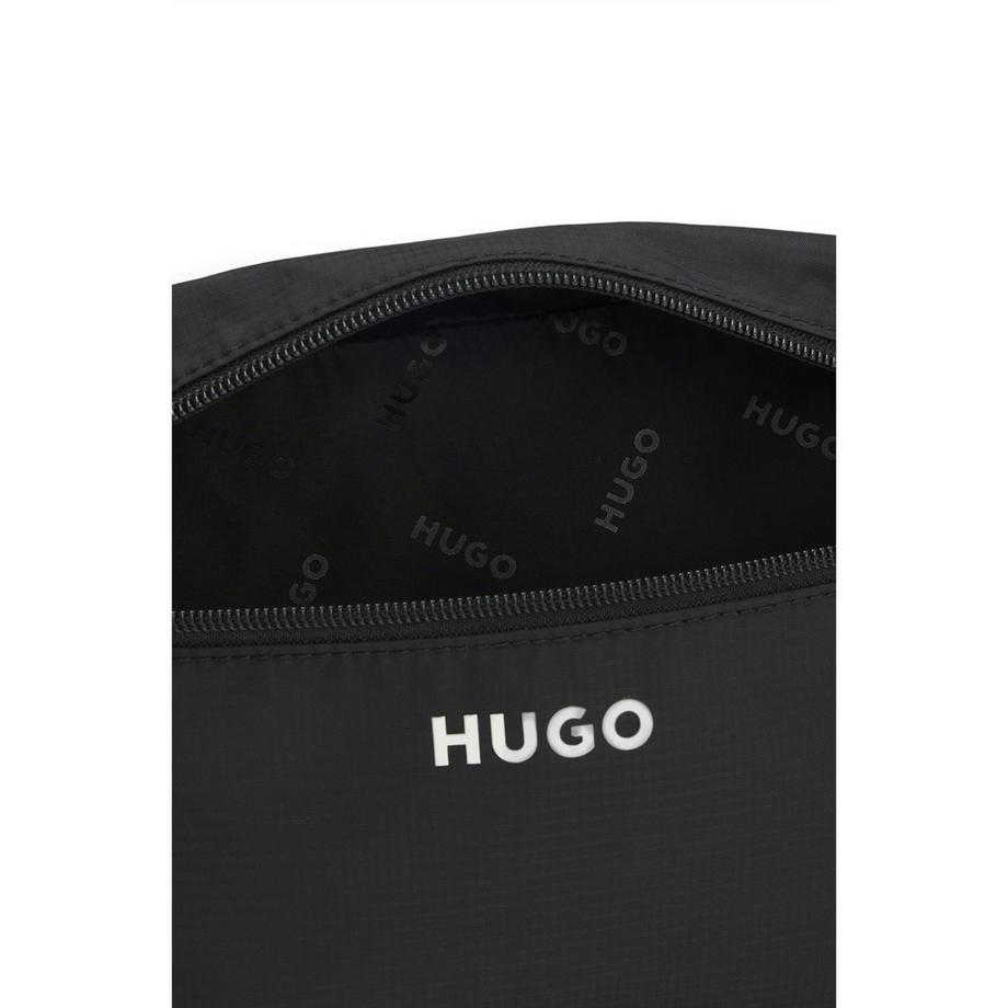HUGO   